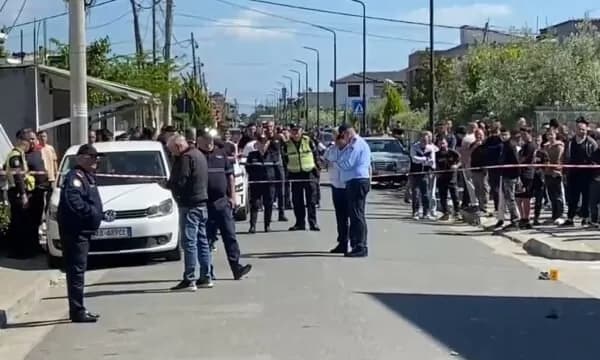 Ministria e Shëndetësisë jep detaje për të miturin e lënduar rëndë nga aksidenti tragjik në Durrës
