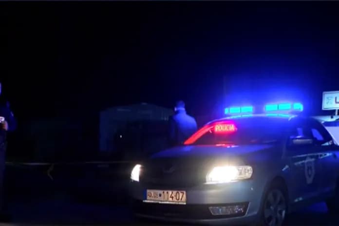 Prizren: Policia gjatë patrullimit të natës ndalon të riun e armatosur