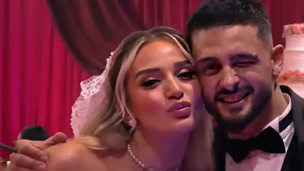 Selin me Gimbon shfaqen në plazh, ndajnë “selfien” më të bukur