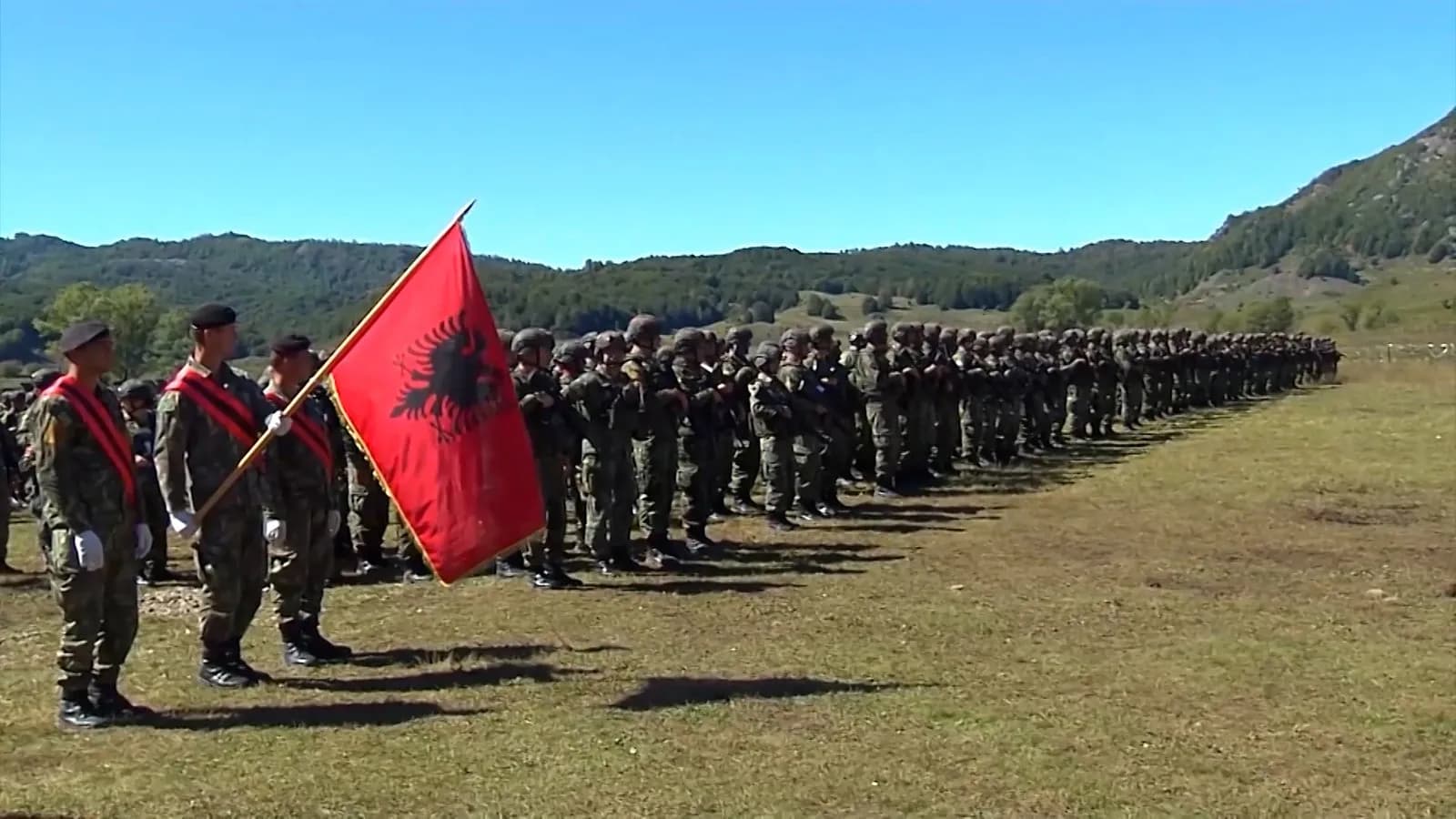 Shqipëri: Reforma në ushtri, Qeveria miraton rregullat e reja për njësimin e gradave me funksionet në Forcat e Armatosura