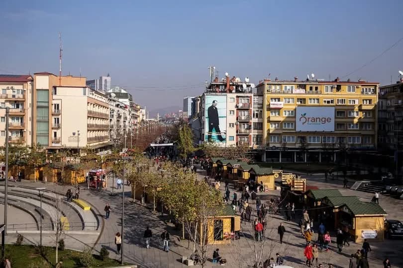 Shqiptarët ndër më të lodhurit emocionalisht në vendin e punës në Evropë, Kosova rekord