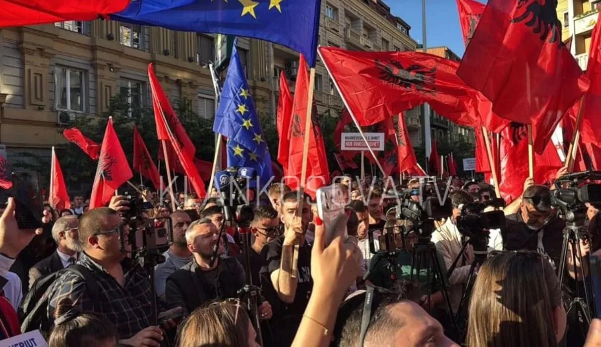 Studentët shqiptarë thirrje qeverisë maqedonase: S’kërkojmë privilegje por barazi!