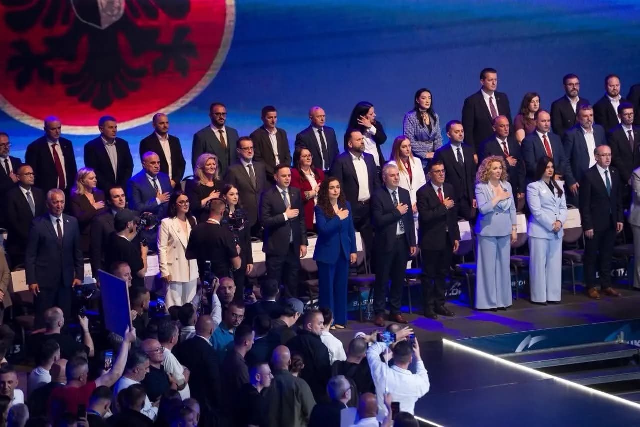 Vjosa Osmani: “Kosova nuk mund ta humbasë të ardhmen nga përçarja politike”