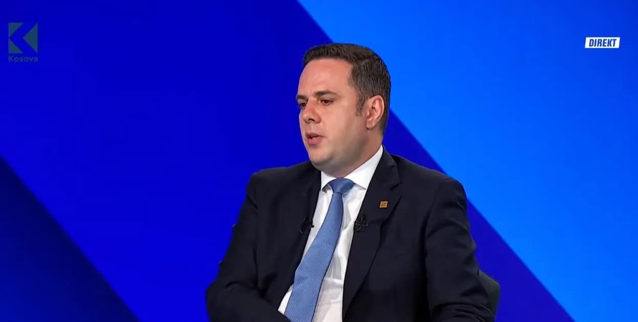 Abdixhiku jep zotim: Do t’i përfundojë të gjitha rrugët e pashtruara të Kosovës për 4 vite