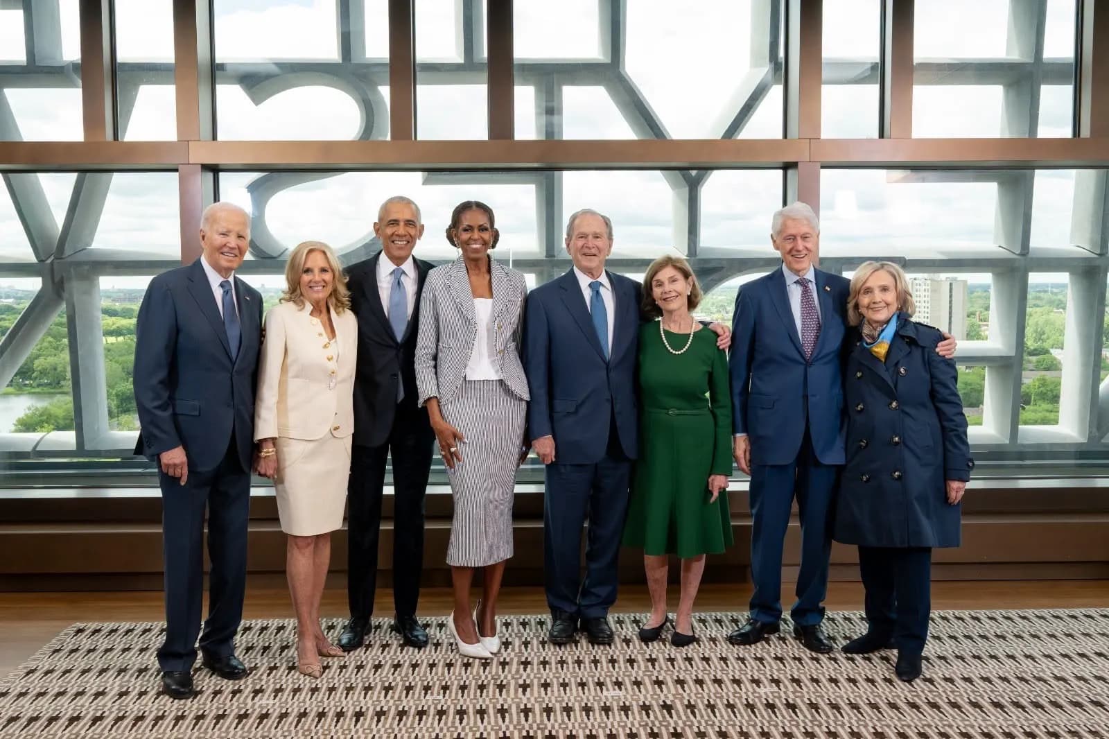 Bëhen bashkë ish-presidentët amerikanë, katër miq të Kosovës ndër vite