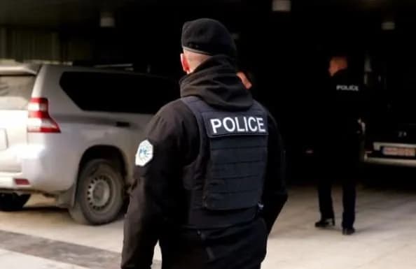 Goditet një rrjet në Pejë, dyshohet se posedonte dhe shpërdante droga të rrezikshme