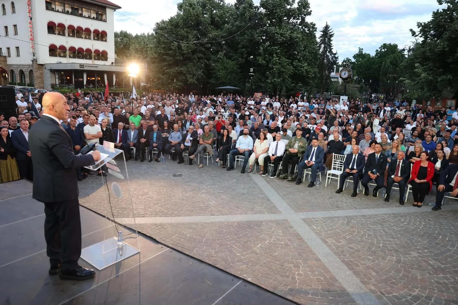 Haradinaj nga Peja: Ardian Gjini është njeriu i krijuar për këtë kohë, votojeni 128
