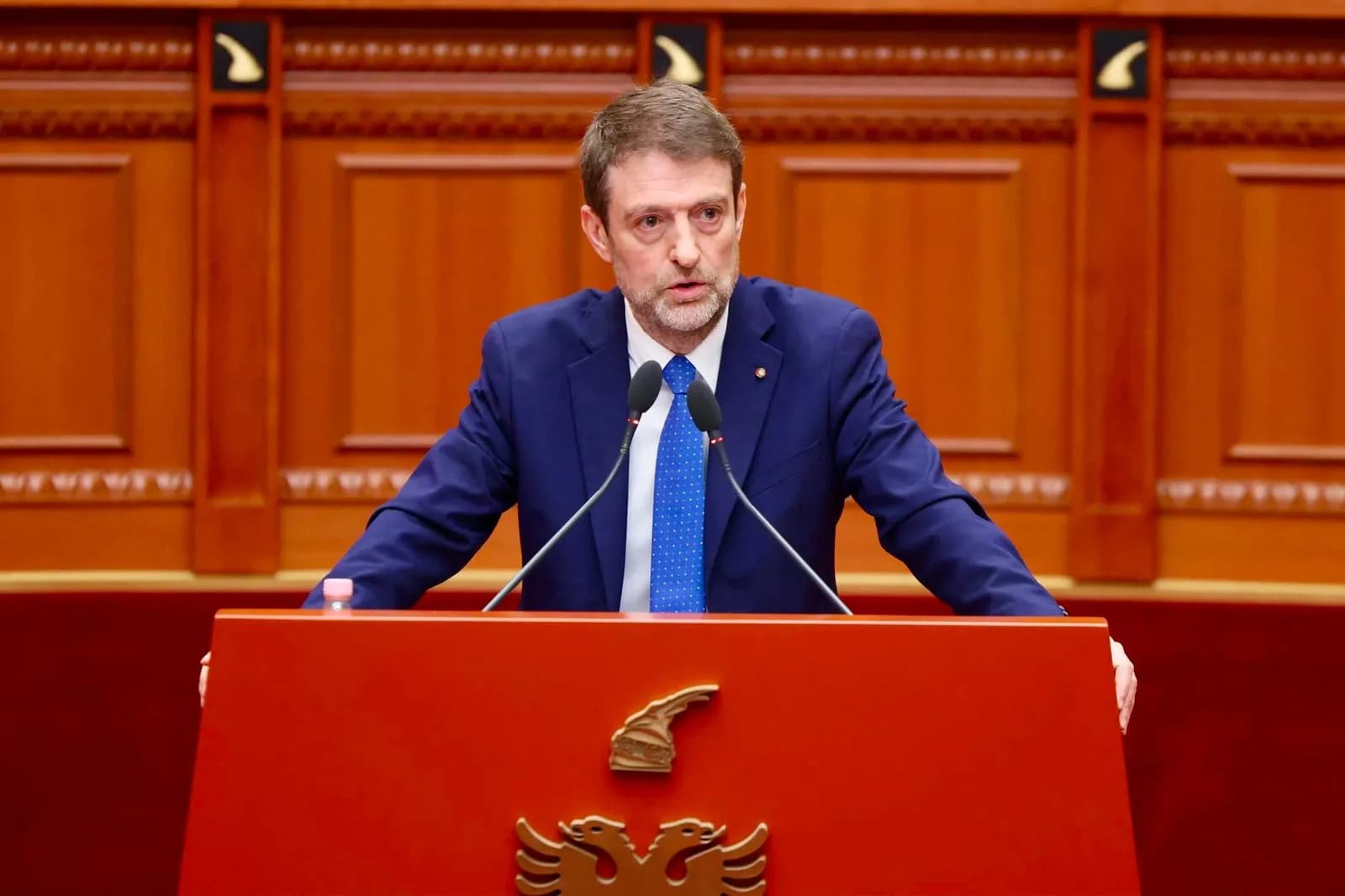Hoxha: Protestat në Tiranë nuk rrezikojnë rrugën e Shqipërisë drejt BE-së