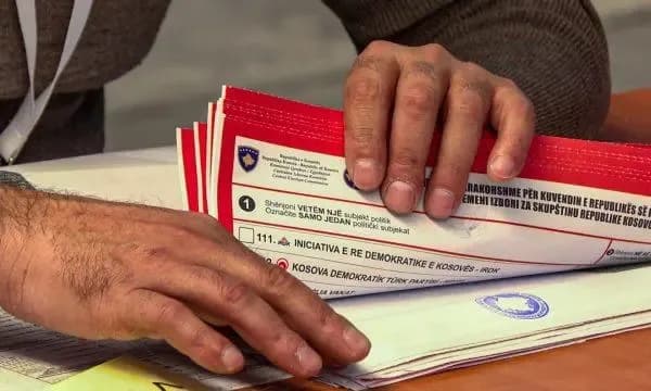 Numërohen 65% e votave: 10 më të votuarit nga VV, PDK, LDK dhe AAK