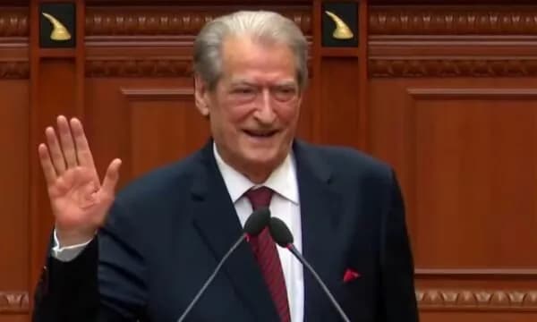 PD thotë se SHBA ia hoqi “non gratan”, Berisha në Kuvend: Unë erdha, u krye