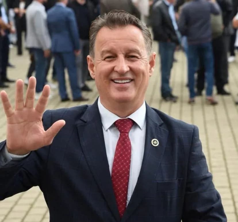 Pesë ditë para zgjedhjeve, Arbër Tolaj kërkon mbështetje me numrin 5