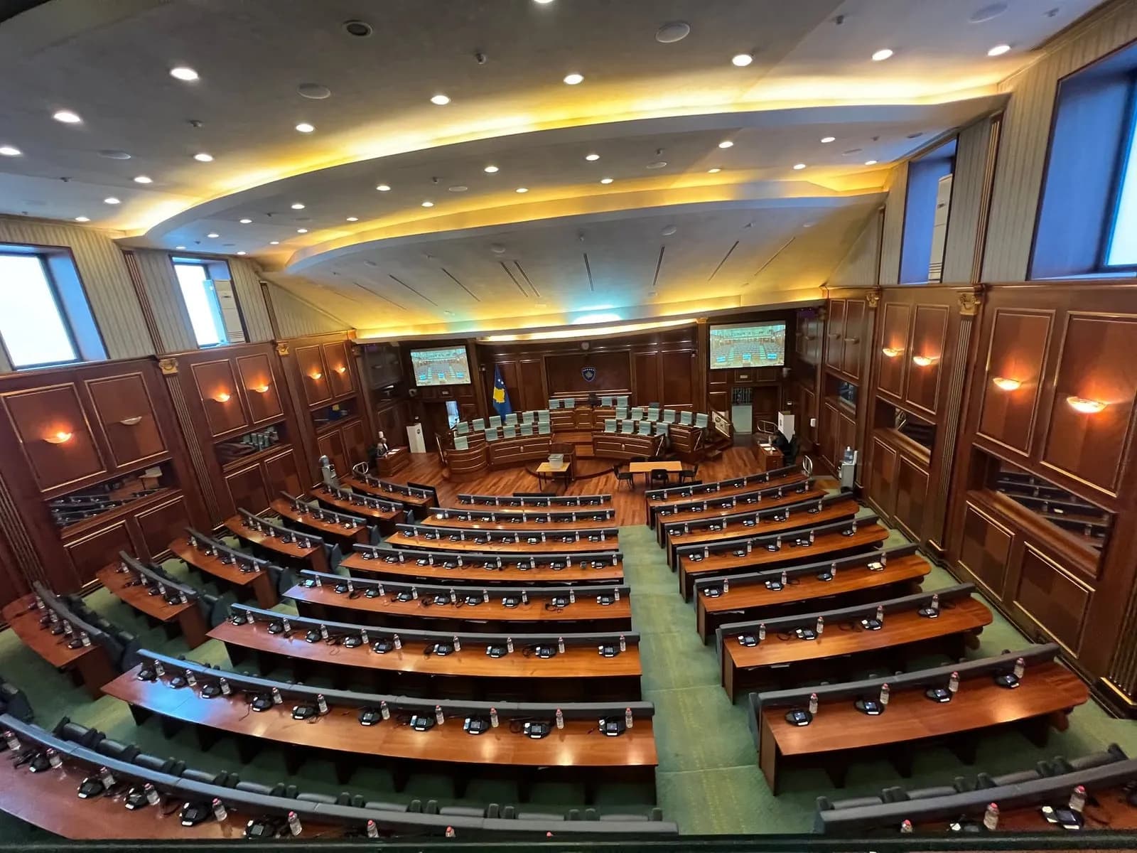 VV vazhdon ta mbajë ulësen e 52-të, lufton edhe për një – PDK mbetet në 22 deputetë