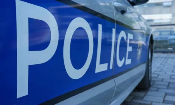 Arrestohet një i dyshuar për të shtëna me armë në një parking në magjistralen Prishtinë–Mitrovicë