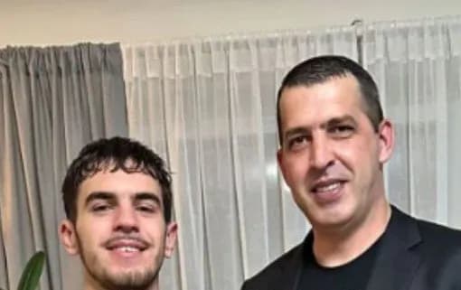 Babai i të riut që u vra në Suedi prek me postimin emocional: U prehsh në paqe djali jem