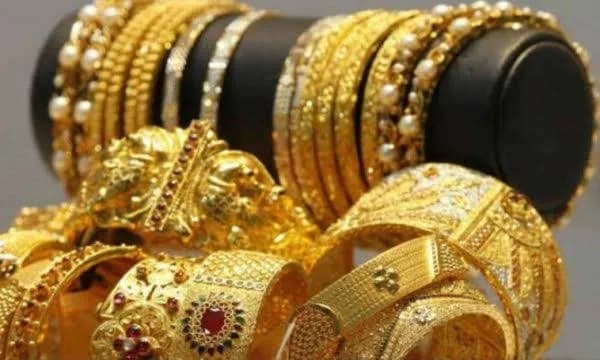 Çmimi i arit bie sërish nën 4 mijë dollarë, tensionet në Lindjen e Mesme nxisin frikë për inflacion