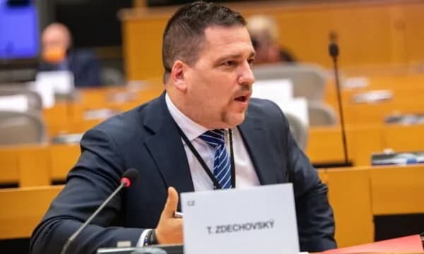 Deklarata skandaloze e ministres serbe, eurodeputeti çek: Serbia të përjashtohet nga negociatat me BE’në