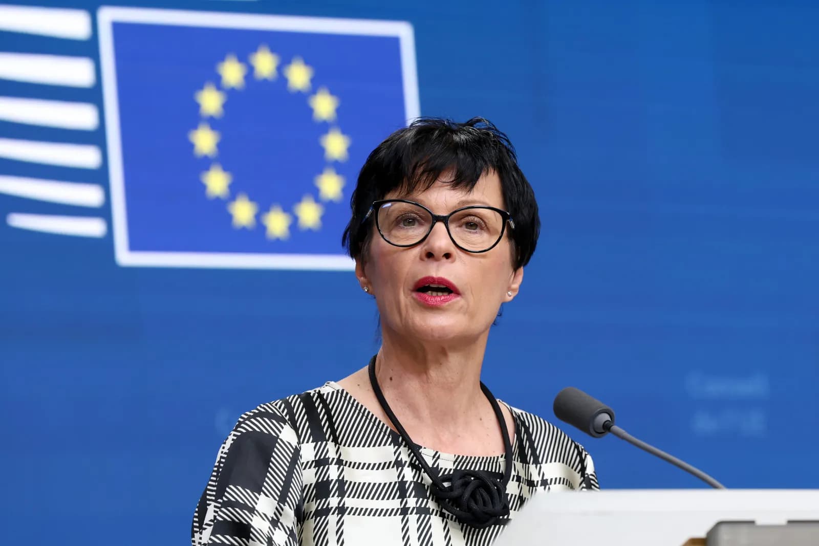 Deklaratat e Paunoviq kundër Kosovës, Marta Kos: E habitshme që vazhdon të jetë ministre