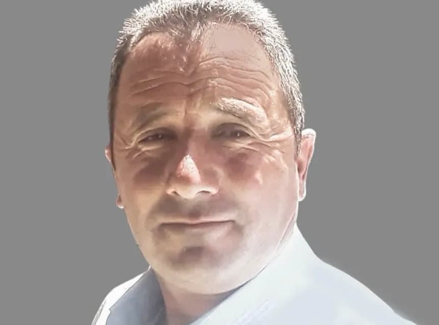 E rëndë: Ky është punëtori që humbi jetën gjatë riparimit të energjisë në Himarë