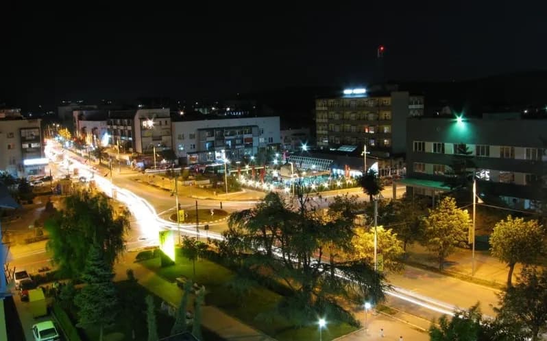 Gjilani merr vendim: Zgjatet orari i “muzikës” për gastronominë