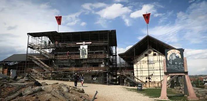 Hamiti: Familja Jashari është shumë e qartë se nuk duan të jenë pjesë e pazareve politike