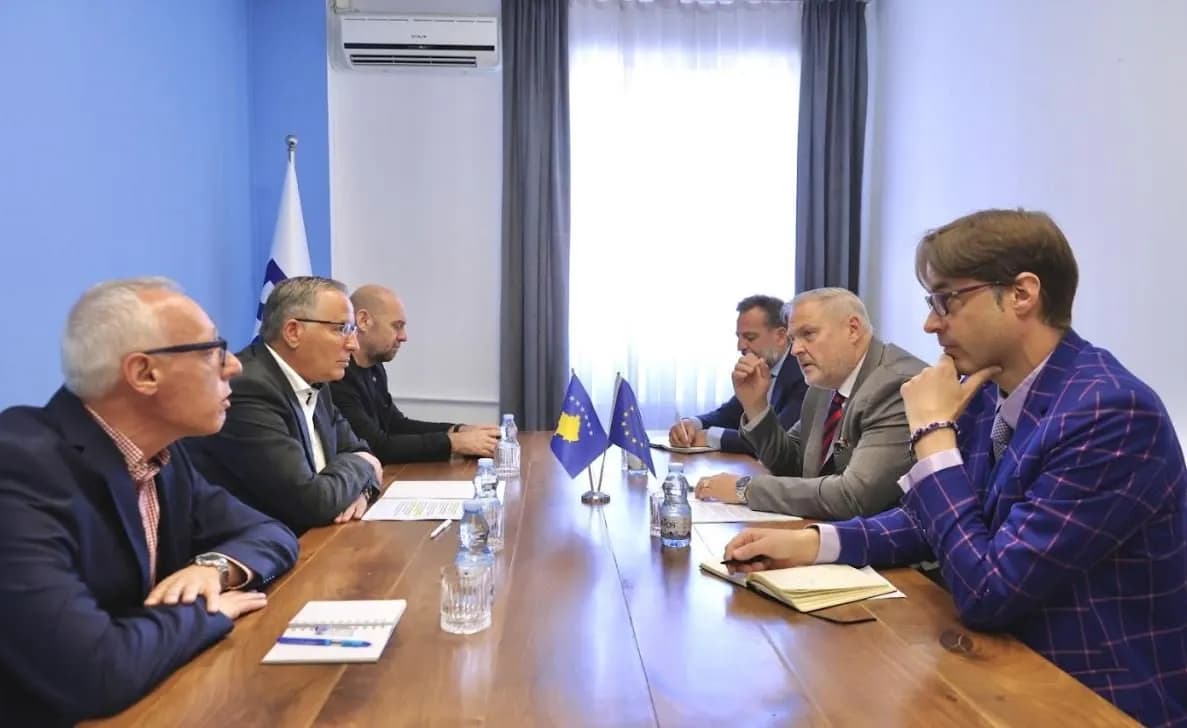 Hamza pret Terrasin: Institucionet funksionale dhe rikthimi i besimit të partnerëve, prioritet për Kosovën