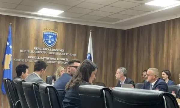 KGJK mblidhet sot, në rend dite kërkesa për tërheqjen e dorëheqjeve të gjyqtarëve serbë