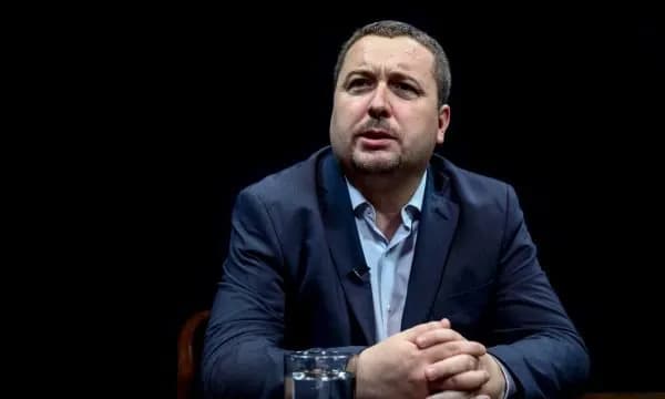 Latifi: ‘Nesër do ta kemi riciklimin e situatave që i kemi kalu, kur dikush është i interesuar për marrëveshje, s’ka nevojë me çu letra hiç’