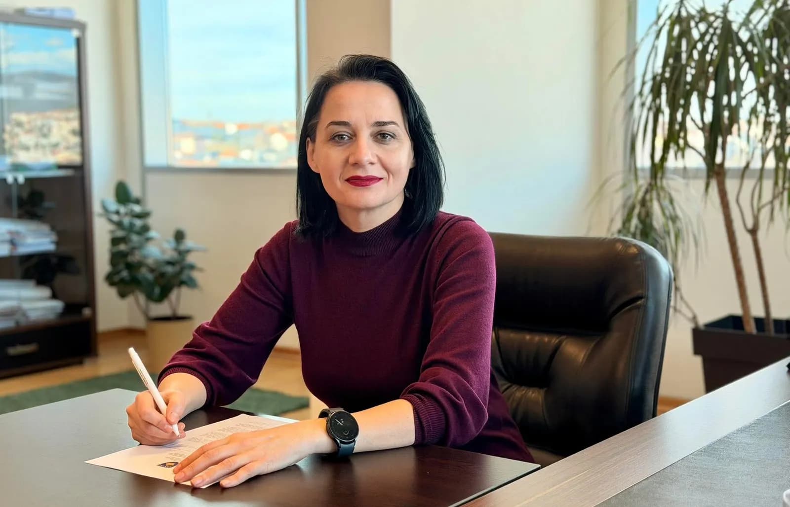 MMPH shkëput kontratat e 20 zyrtarëve nga komuniteti serb, Pacolli tregon arsyen