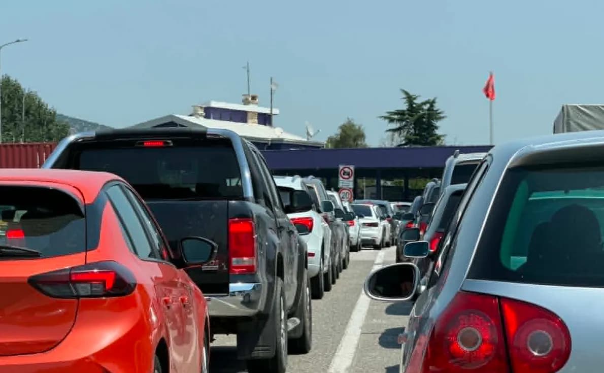 Përditësohen të dhënat: Kaq ka pritje në pikat kufitare