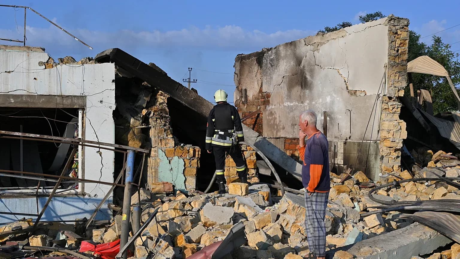 Sulmet ruse me dronë dhe raketa vrasin 7 persona në Ukrainë, mbi 67 të plagosur