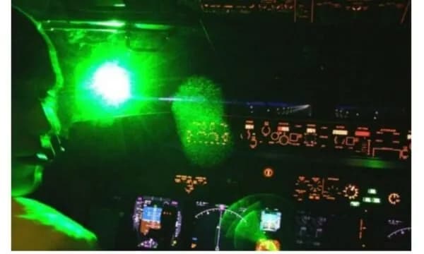 Sulmohen me rreze laseri aeroplanët mbi Lipjan, nisin hetimet