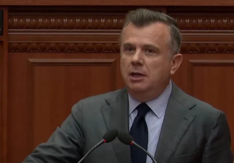 Taulant Balla për demokratët: “Qesharake, kallëzuan penalisht Kanye West”