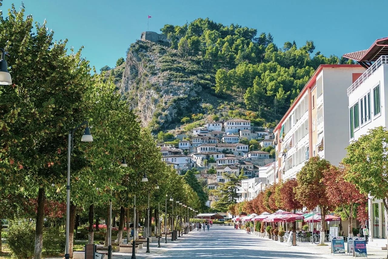 Travel of Path: Shqipëria, destinacioni që po ndryshon Evropën
