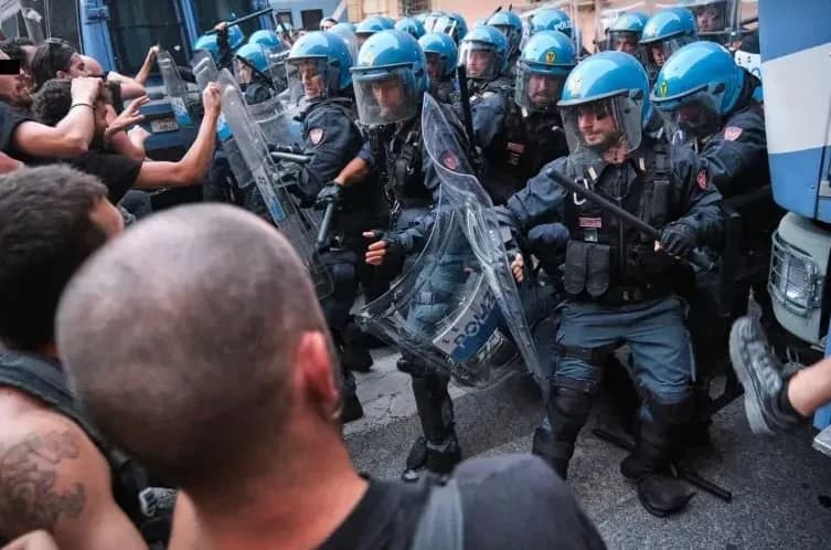 Vdekja e 42-vjeçarit gjatë arrestimit në Bolonjë nxit hetime dhe protesta në Itali