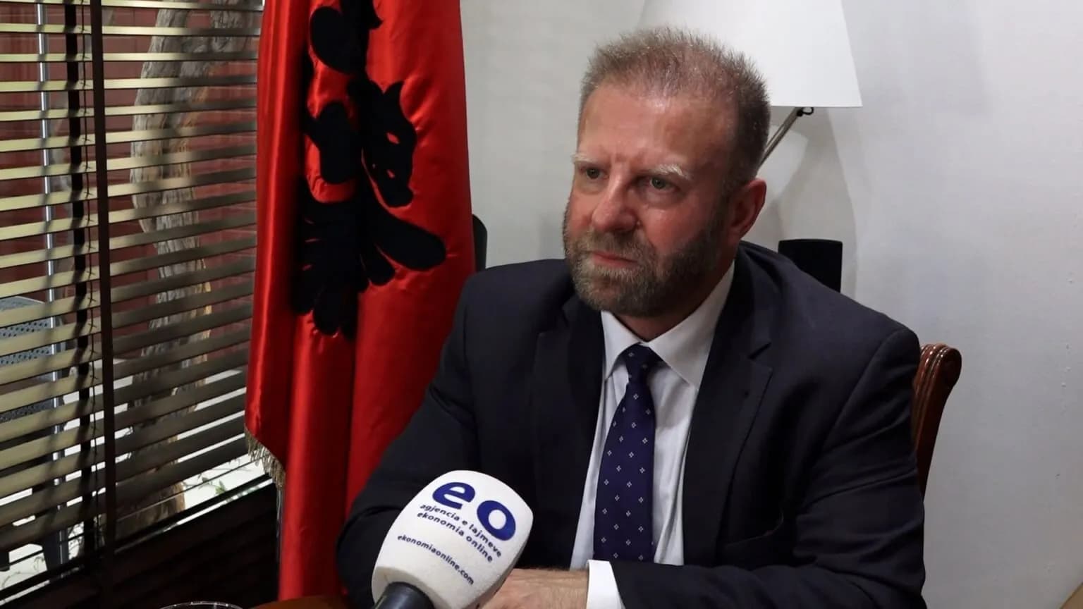 Abazi: Konstituimi i Kuvendit do të jetë “sa për sy e faqe”, skenari po çon në zgjedhje të reja