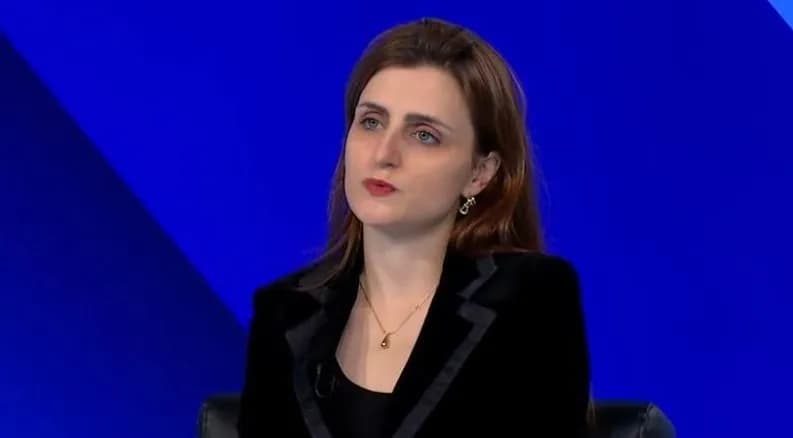 Abdixhiku ua bëri obligative Grupit Parlamentar respektimin e vendimeve të partisë, Janina Ymeri ia kujton Kushtetutën