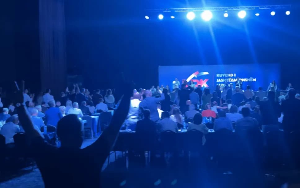 Dalin pamjet nga Kuvendi i LDK-së, duartrokitje për Abdixhikun pas rezultatit