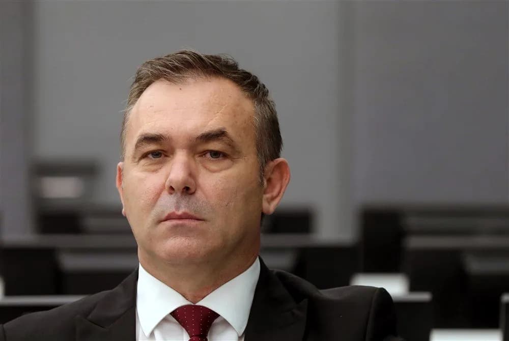 Rexhep Selimit i vazhdohet masa e paraburgimit, trupi gjykues rrëzon një pretendim